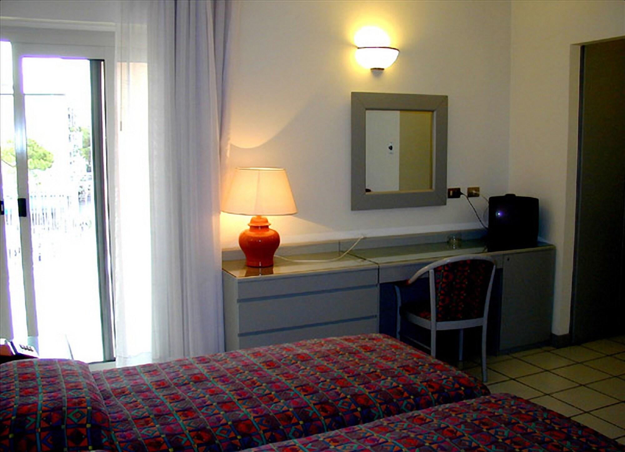 Hotel Principe Palace Lido di Jesolo Exteriör bild