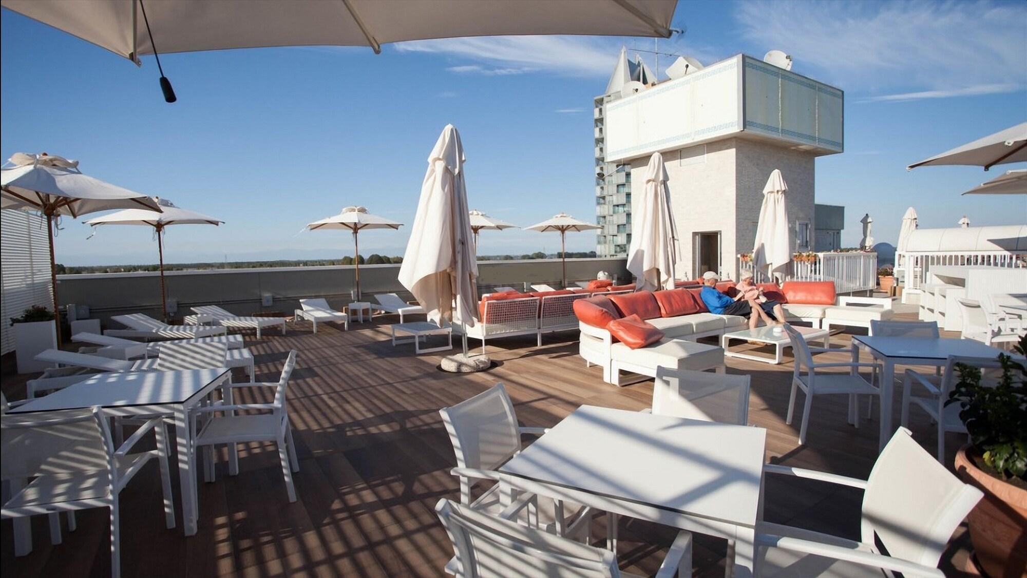 Hotel Principe Palace Lido di Jesolo Exteriör bild
