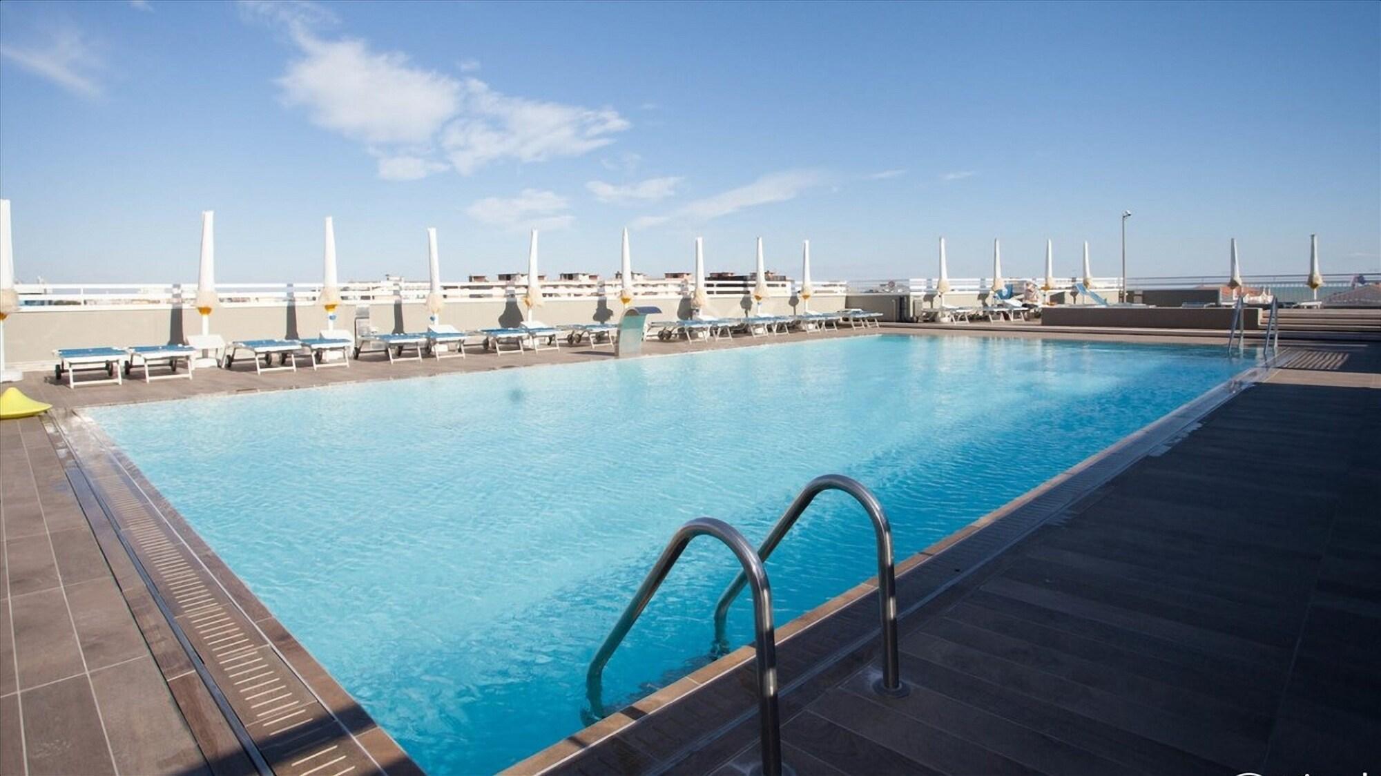 Hotel Principe Palace Lido di Jesolo Exteriör bild